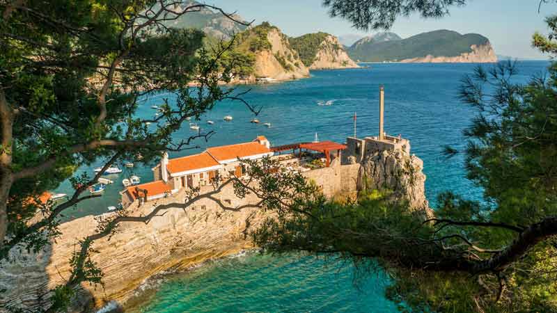 https://www.mandaley.fr/wp-content//2018/07/montenegro-culture1.jpg