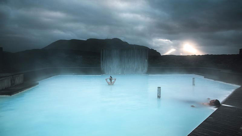 https://www.mandaley.fr/wp-content//spa-en-islande-piscine.jpg