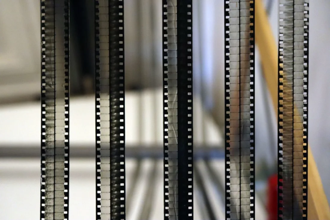 8mm film development and drying, C2DH, University of Luxembourg , CC BY-NC-ND