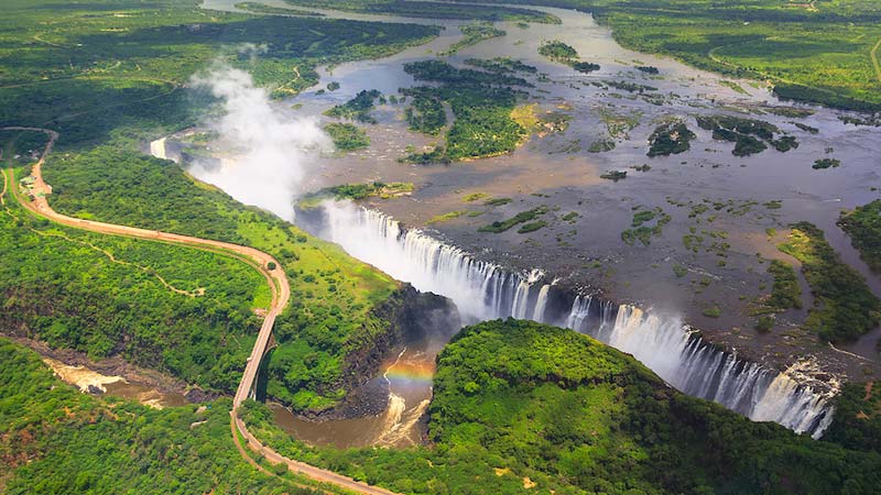 https://www.mandaley.fr/wp-content//2019/05/voyage-au-botswana-chutes.jpg