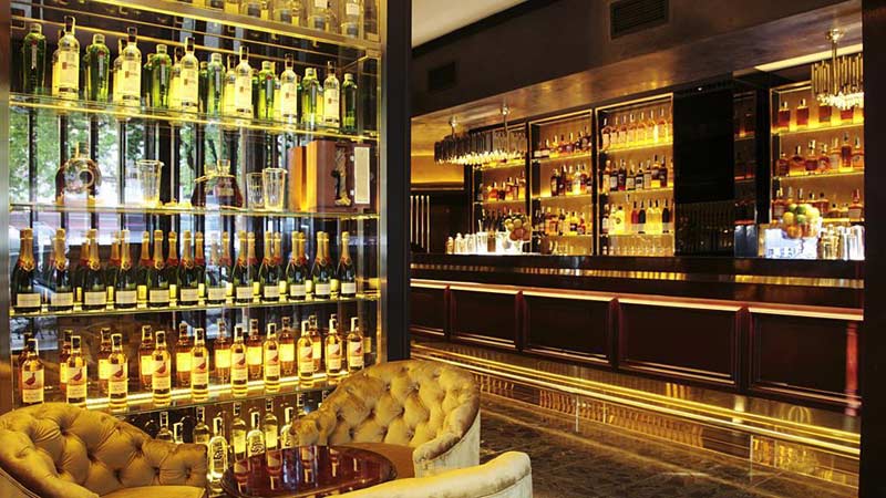 https://www.mandaley.fr/wp-content//2018/07/cocktails-a-barcelone-solange.jpg