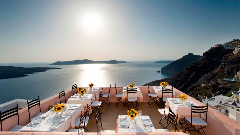 https://www.mandaley.fr/wp-content//2018/09/restaurants-de-santorin-sphinx.jpg