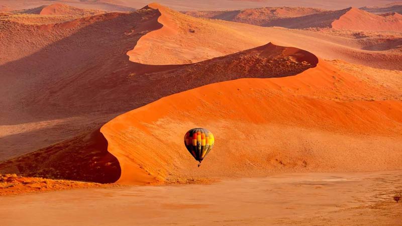 https://www.mandaley.fr/wp-content//2019/07/voyage-en-namibie-desert.jpg
