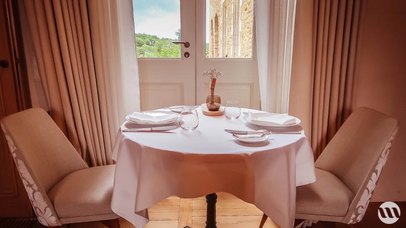 https://www.mandaley.fr/wp-content//2019/07/domaine-des-etangs-restaurant.jpg