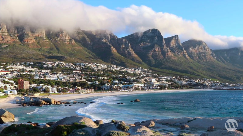 https://www.mandaley.fr/wp-content//2019/04/cape-town-quartier-CampsBay.jpg